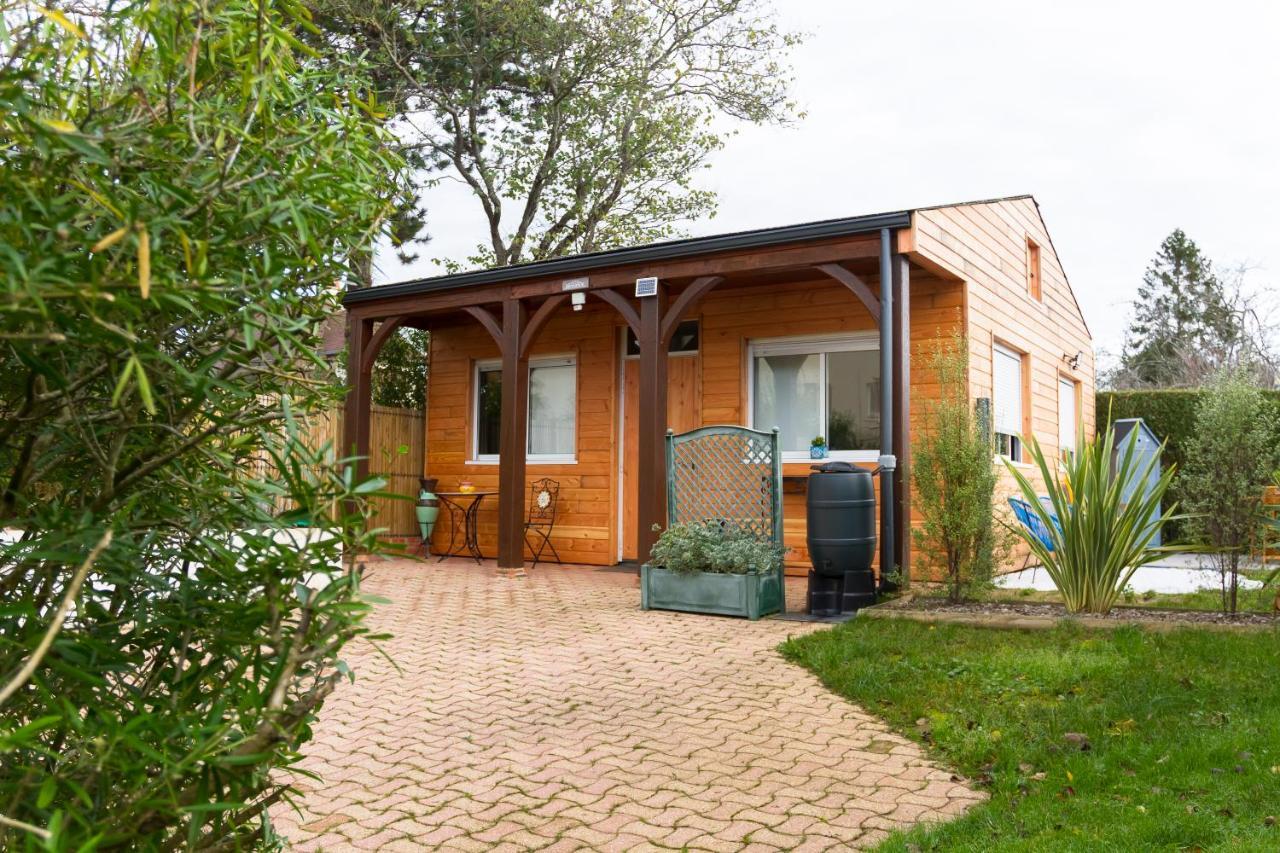 Un Chalet A Caen Bagian luar foto