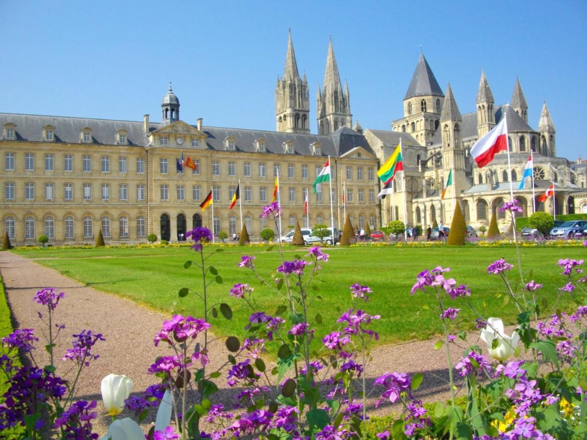 Un Chalet A Caen Bagian luar foto